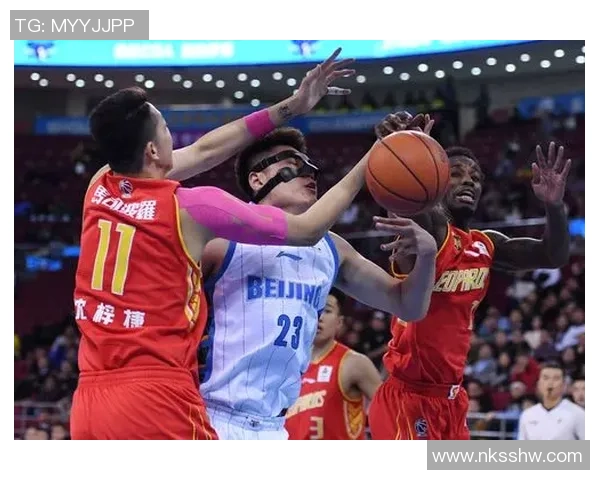 深圳篮球队荣登篮球战术排行榜第二名展现强大实力与潜力 深圳篮球队荣登篮球战术排行榜第二名展现强大实力与潜力